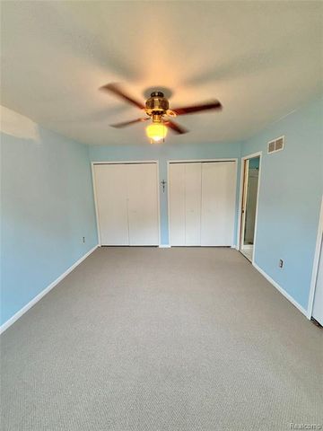 37122 Clubhouse Drive, Sterling Heights, MI 48312