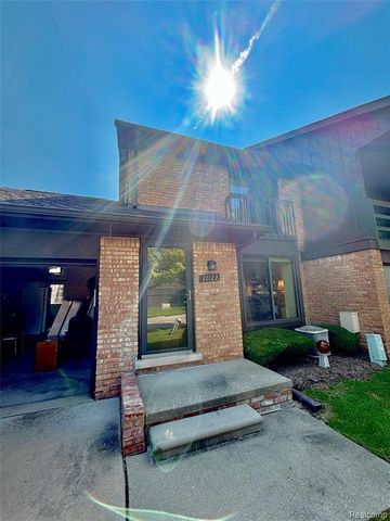37122 Clubhouse Drive, Sterling Heights, MI 48312