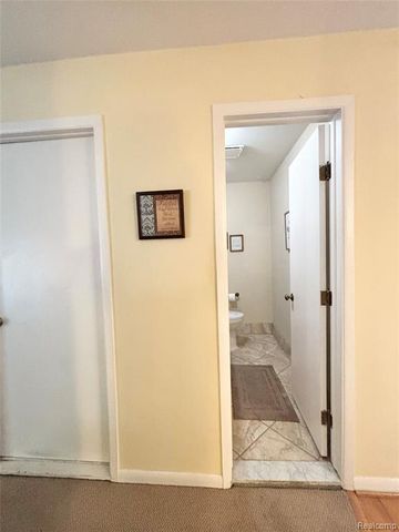 37122 Clubhouse Drive, Sterling Heights, MI 48312