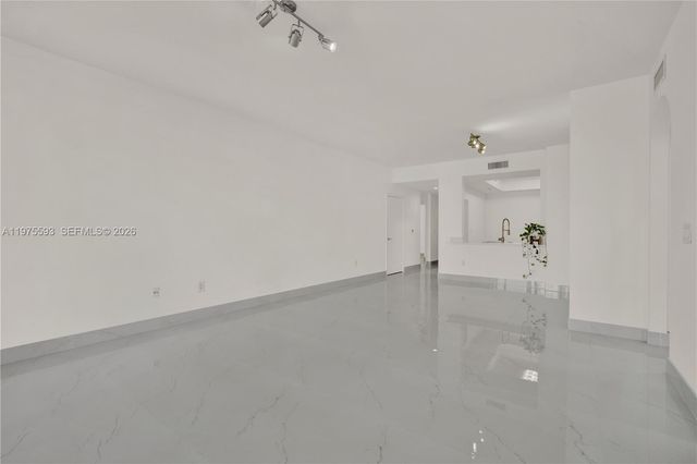 3340 NE 190th Street 1108, Aventura, FL 33180