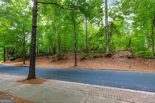 221 N Cove Drive, Peachtree City, GA 30269