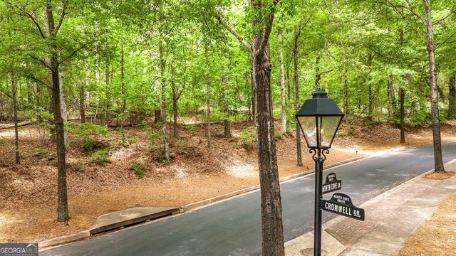 221 N Cove Drive, Peachtree City, GA 30269