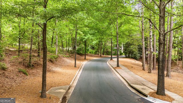 221 N Cove Drive, Peachtree City, GA 30269
