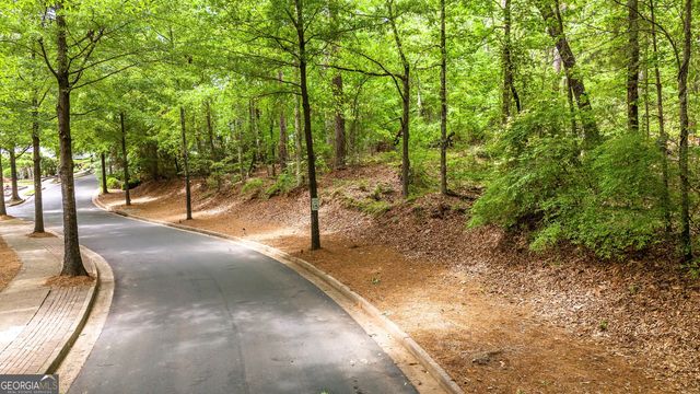 221 N Cove Drive, Peachtree City, GA 30269