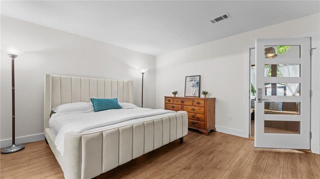 5025 Village Green Way, Alpharetta, GA 30009