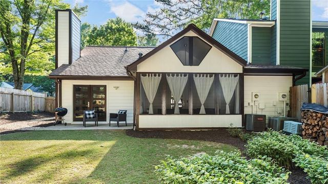 5025 Village Green Way, Alpharetta, GA 30009