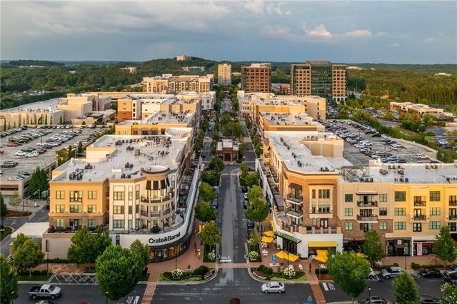 5025 Village Green Way, Alpharetta, GA 30009