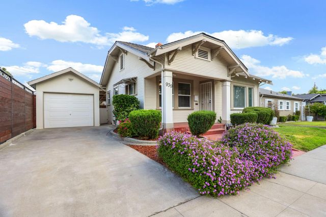 939 W Vine St, Stockton, CA 95203