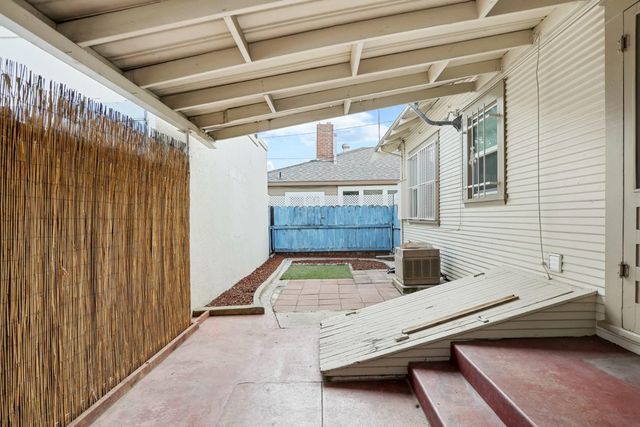939 W Vine St, Stockton, CA 95203