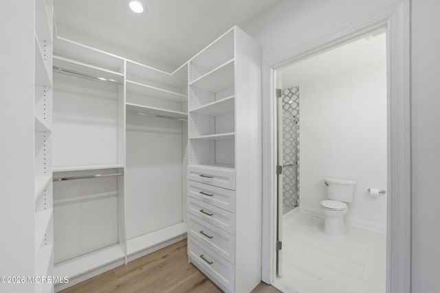 16 Remington Court, Farmingdale, NJ 07727