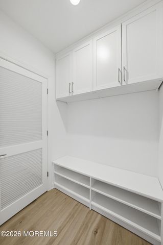 16 Remington Court, Farmingdale, NJ 07727