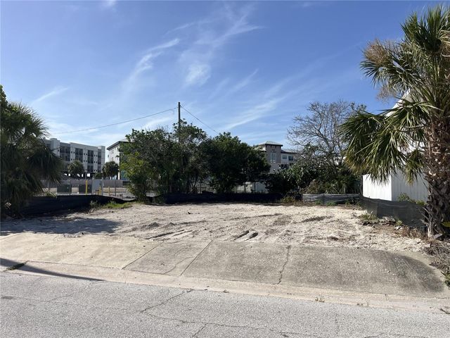 180 E MADEIRA AVENUE, Madeira Beach, FL 33708