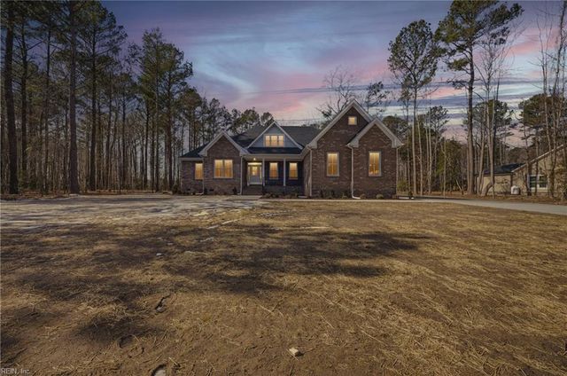 1312 Creekway DR, Smithfield, VA 23430