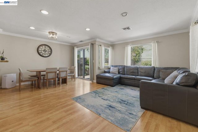 1130 Vista Pointe Cir, San Ramon, CA 94582