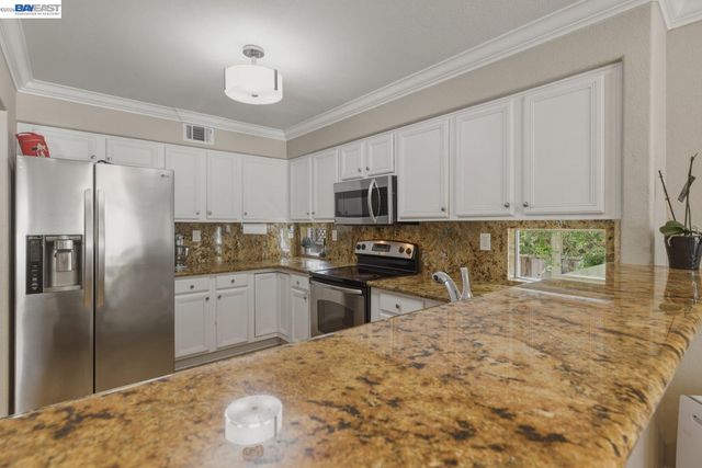 1130 Vista Pointe Cir, San Ramon, CA 94582