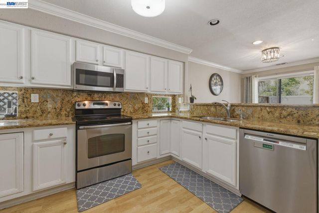 1130 Vista Pointe Cir, San Ramon, CA 94582