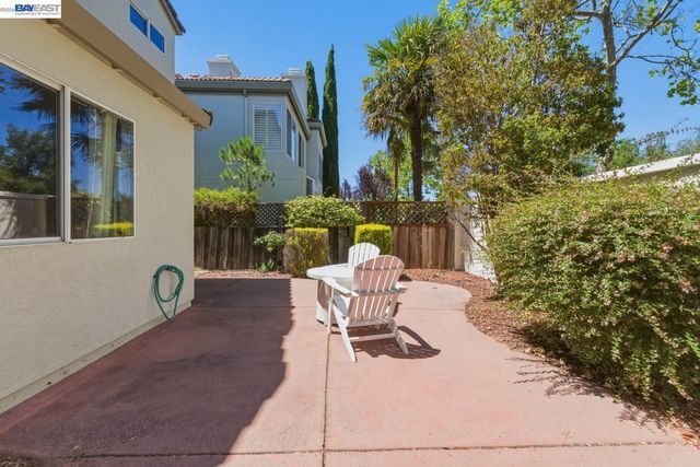 1130 Vista Pointe Cir, San Ramon, CA 94582