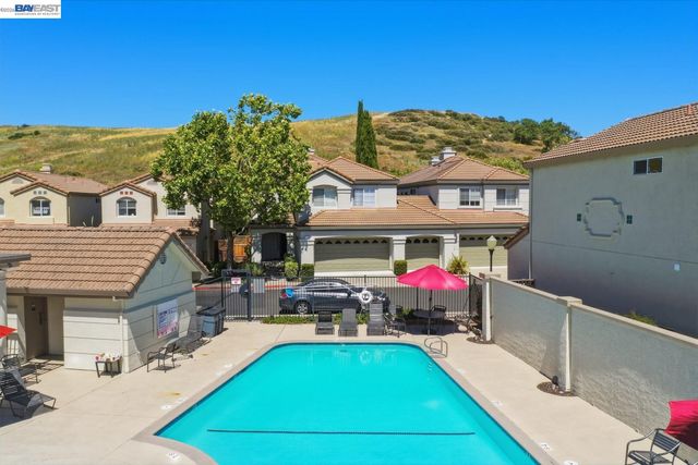 1130 Vista Pointe Cir, San Ramon, CA 94582