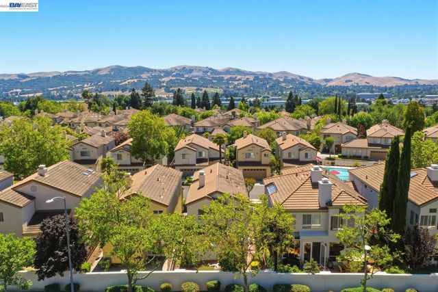 1130 Vista Pointe Cir, San Ramon, CA 94582