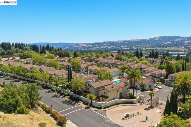 1130 Vista Pointe Cir, San Ramon, CA 94582