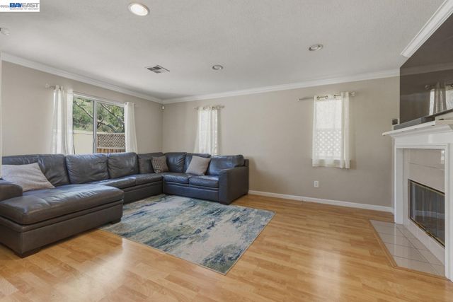 1130 Vista Pointe Cir, San Ramon, CA 94582