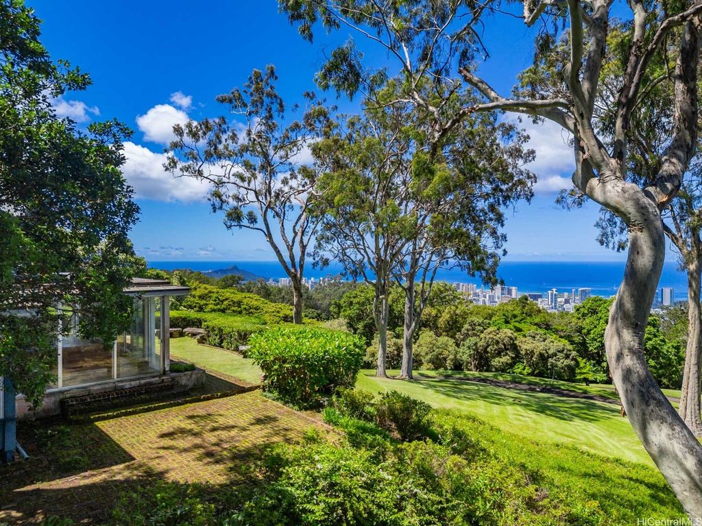 3330 Tantalus Drive, Honolulu, HI 96822