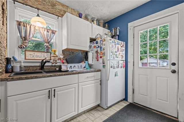 912 Hunt Street, Akron, OH 44306