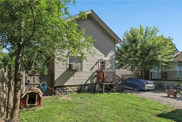 912 Hunt Street, Akron, OH 44306