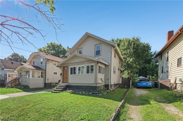 912 Hunt Street, Akron, OH 44306