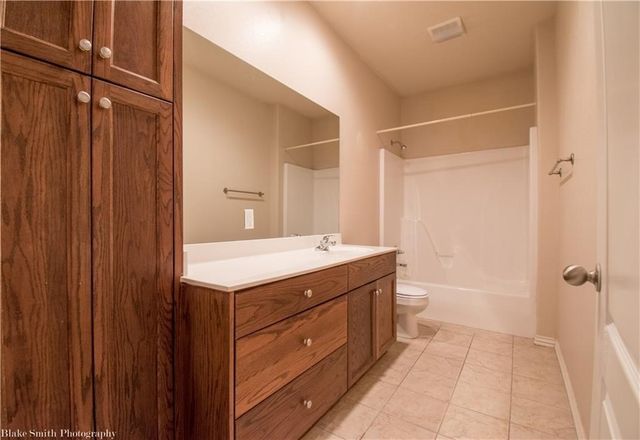 2131 Crossover Road 204, Fayetteville, AR 72703