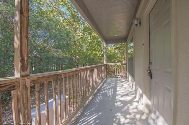 2131 Crossover Road 204, Fayetteville, AR 72703