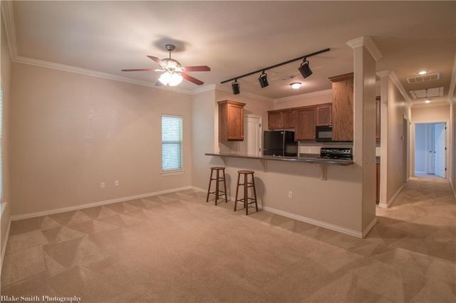 2131 Crossover Road 204, Fayetteville, AR 72703