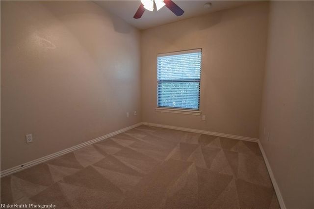 2131 Crossover Road 204, Fayetteville, AR 72703