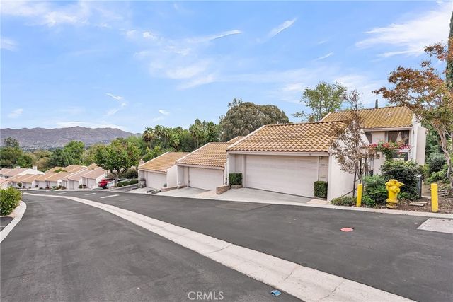 2252 El Capitan, Riverside, CA 92506