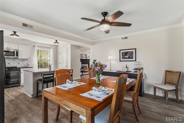 15049 Claymoor Court 17, Chesterfield, MO 63017