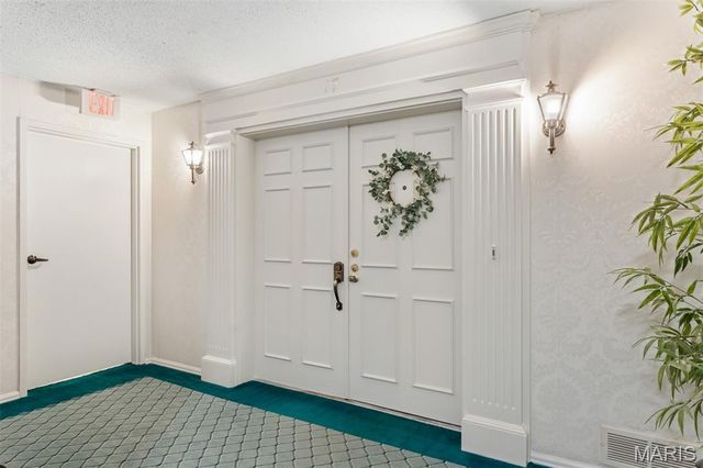 15049 Claymoor Court 17, Chesterfield, MO 63017