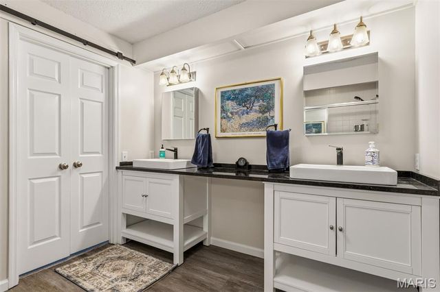 15049 Claymoor Court 17, Chesterfield, MO 63017