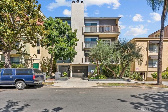 1742 S Bentley, Los Angeles, CA 90025