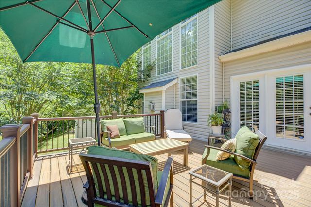 12125 Mountainside Lane, Charlotte, NC 28278