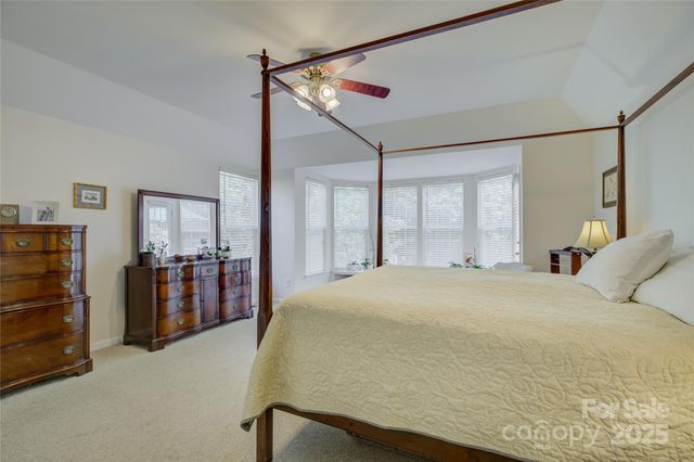 12125 Mountainside Lane, Charlotte, NC 28278