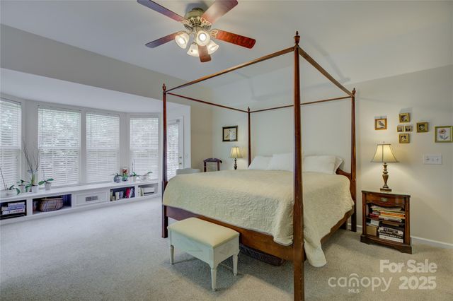 12125 Mountainside Lane, Charlotte, NC 28278