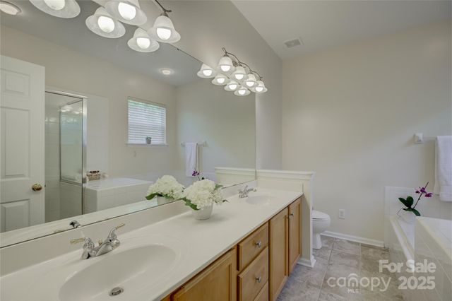 12125 Mountainside Lane, Charlotte, NC 28278