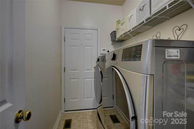 12125 Mountainside Lane, Charlotte, NC 28278