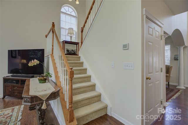 12125 Mountainside Lane, Charlotte, NC 28278