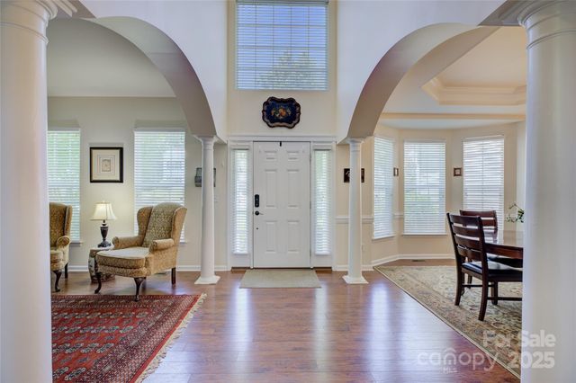 12125 Mountainside Lane, Charlotte, NC 28278
