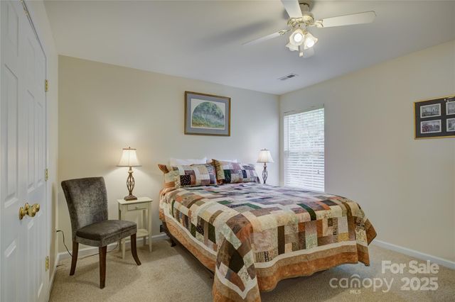 12125 Mountainside Lane, Charlotte, NC 28278