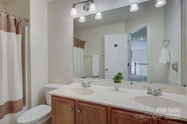 12125 Mountainside Lane, Charlotte, NC 28278