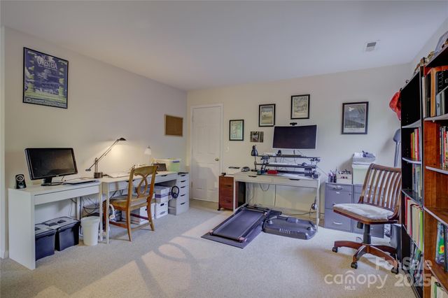 12125 Mountainside Lane, Charlotte, NC 28278
