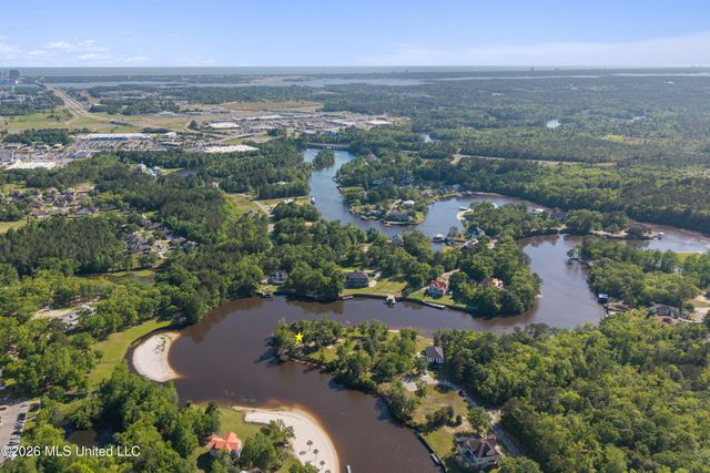 000 River Heights Lane, D'iberville, MS 39540