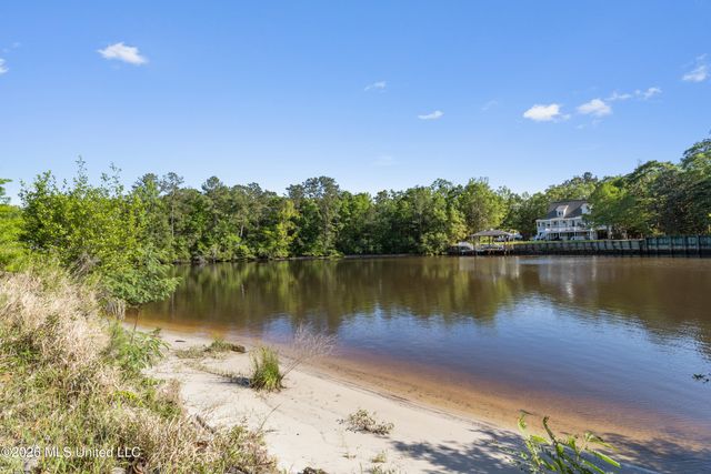 000 River Heights Lane, D'iberville, MS 39540
